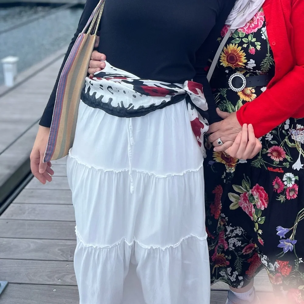 White Tiered midi Skirt - Picture 2 of 2
